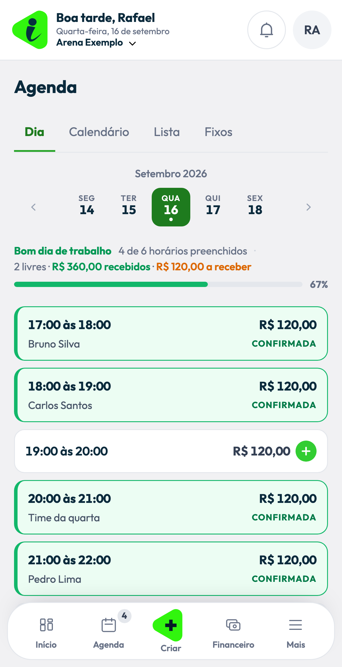 Agenda real do iSoccer Gestor no tema claro, mostrando dias e horários com dados de demonstração